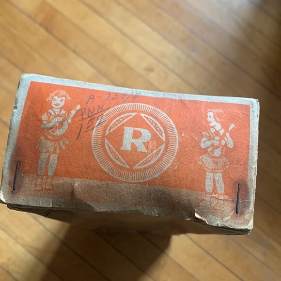 1930’s Tin Toy Violin - Picture 5 of 12